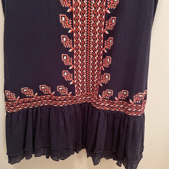 THML Sleeveless Embroidered Dress EUC - Picture 5 of 12